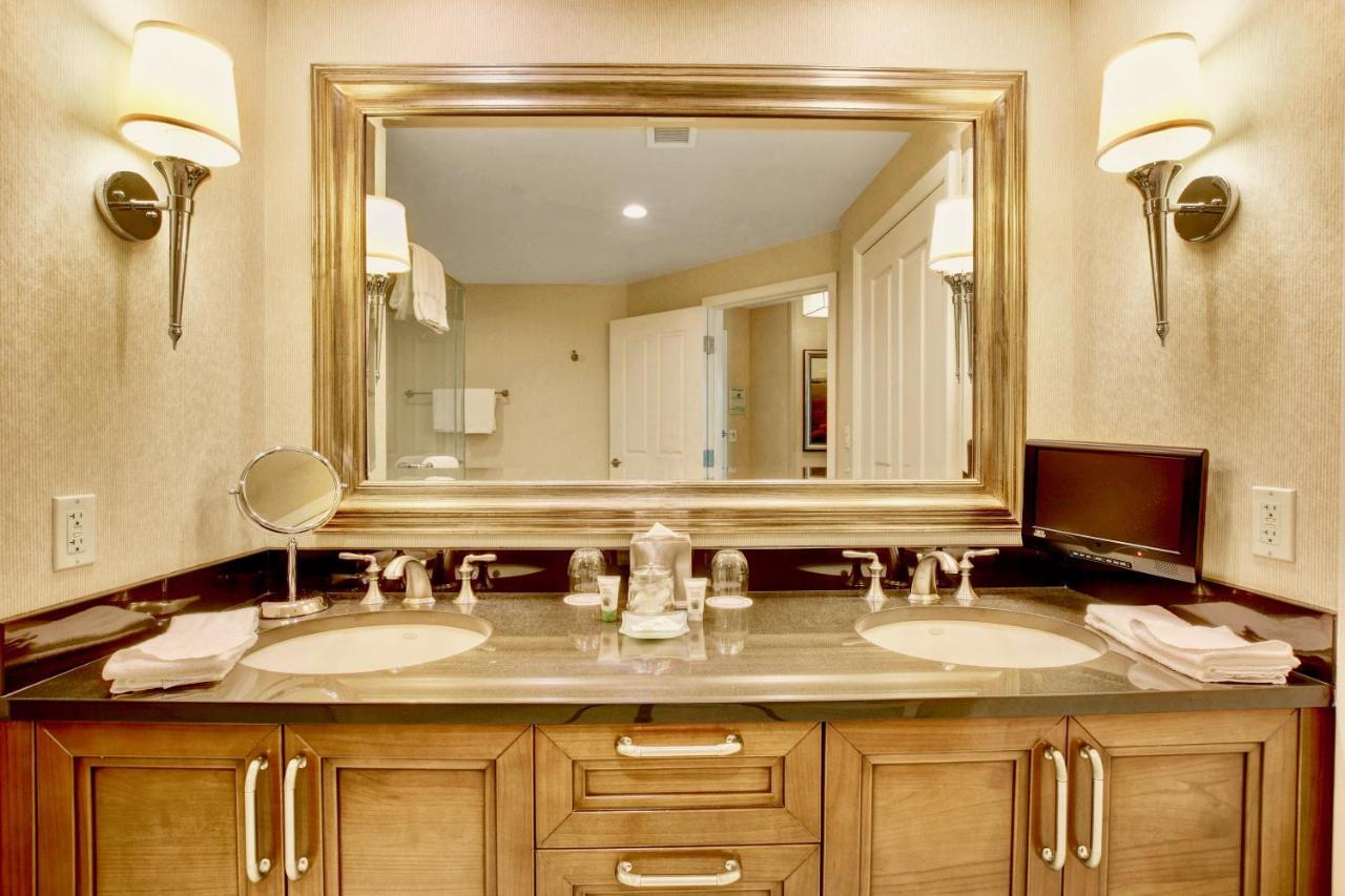 Strip View Balcony Suites - No Fee ! Apartamento *