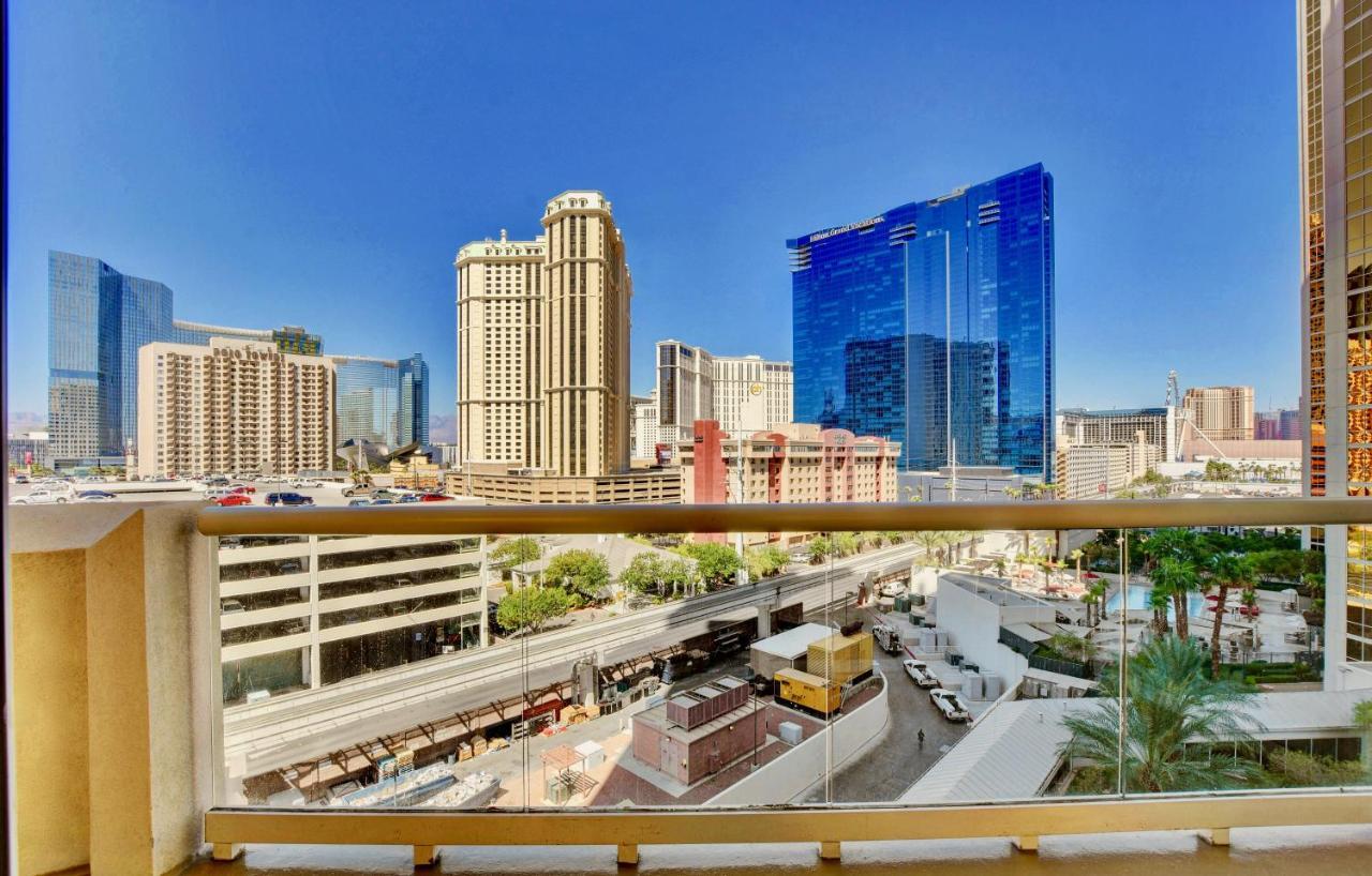 Apartamento Strip View Balcony Suites - No Fee ! *