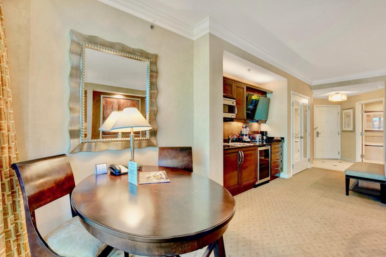 Apartamento Strip View Balcony Suites - No Fee !