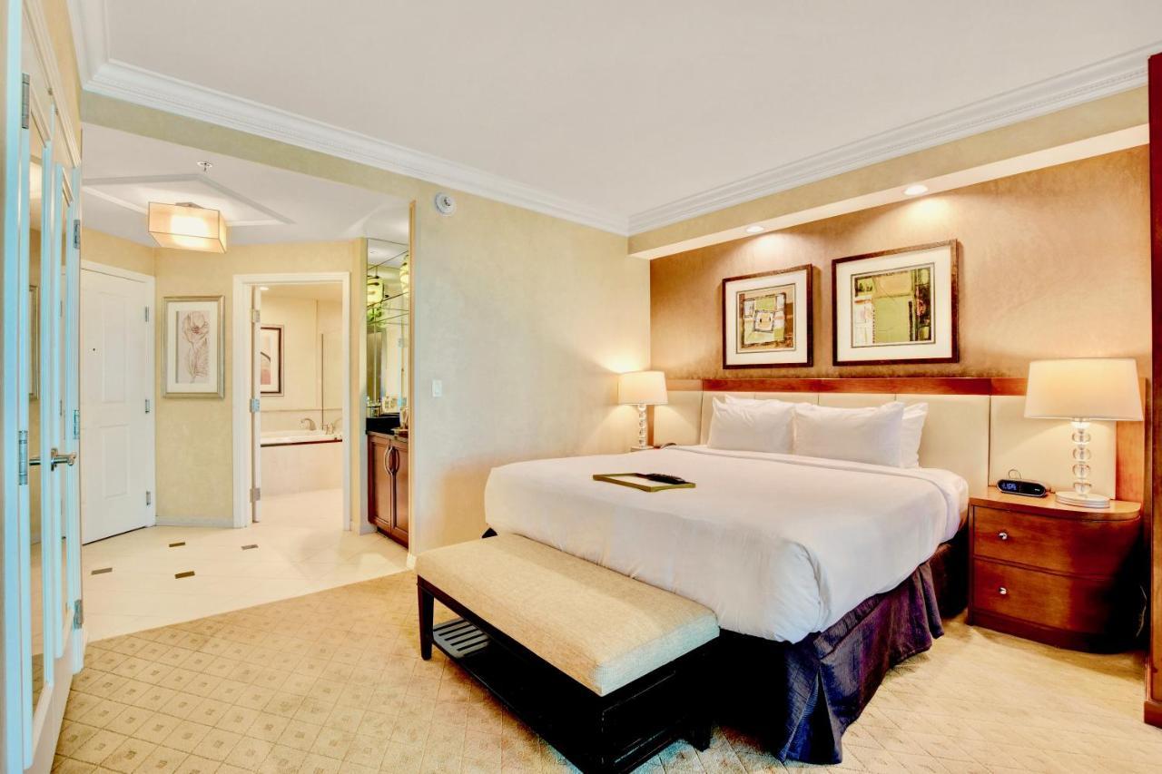 Apartamento Strip View Balcony Suites - No Fee ! *