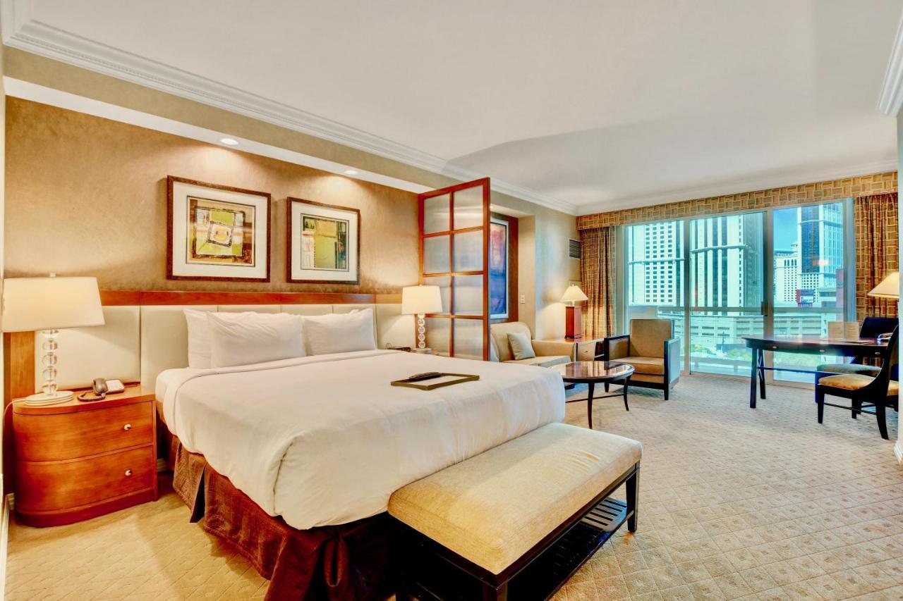 Strip View Balcony Suites - No Fee ! Apartamento *