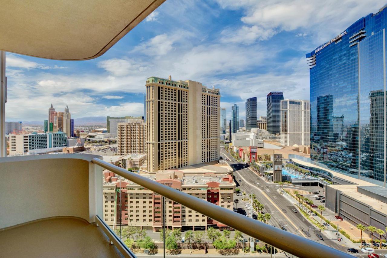 Apartamento Strip View Balcony Suites - No Fee ! *