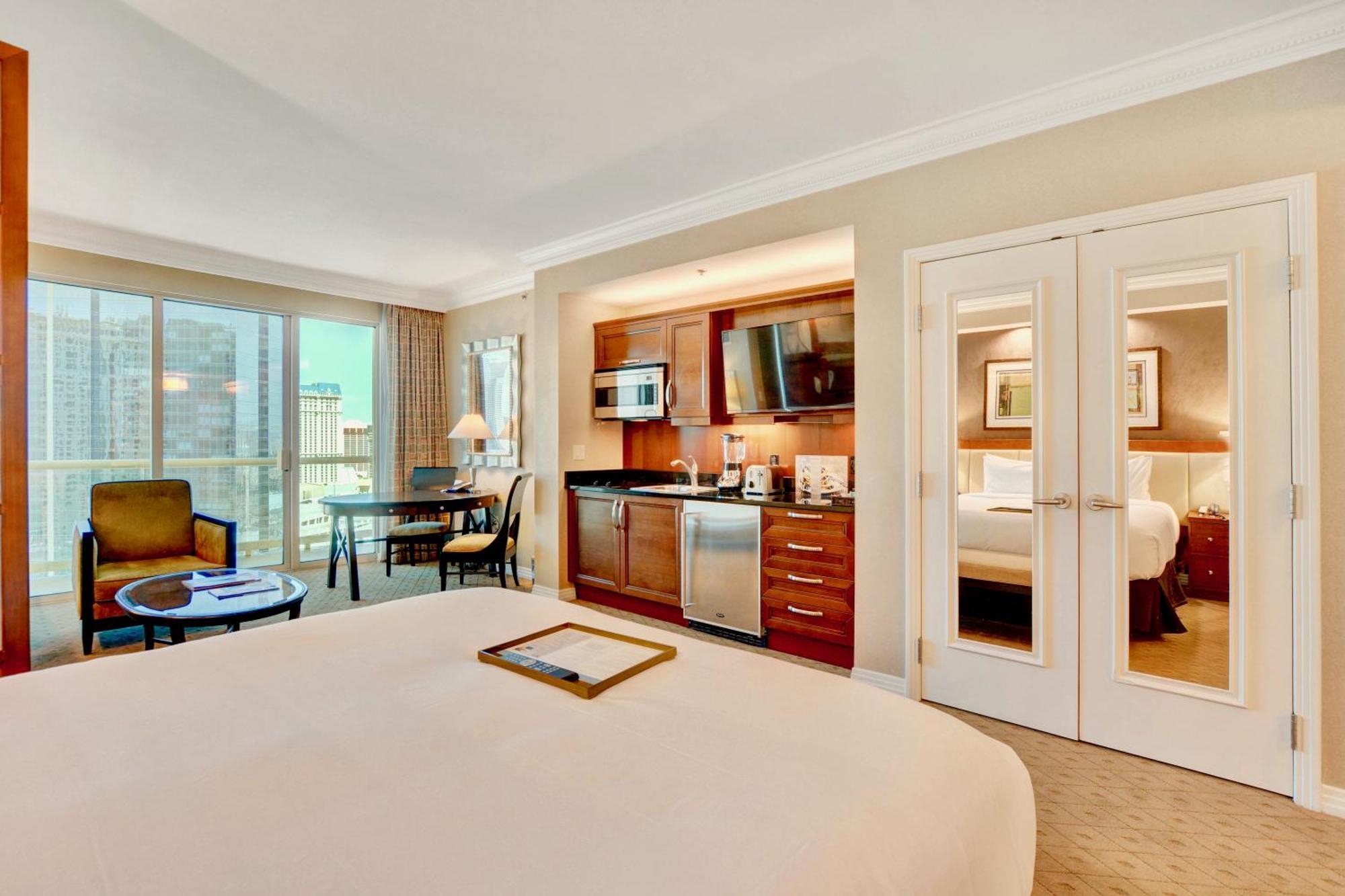 Apartamento Strip View Balcony Suites - No Fee !