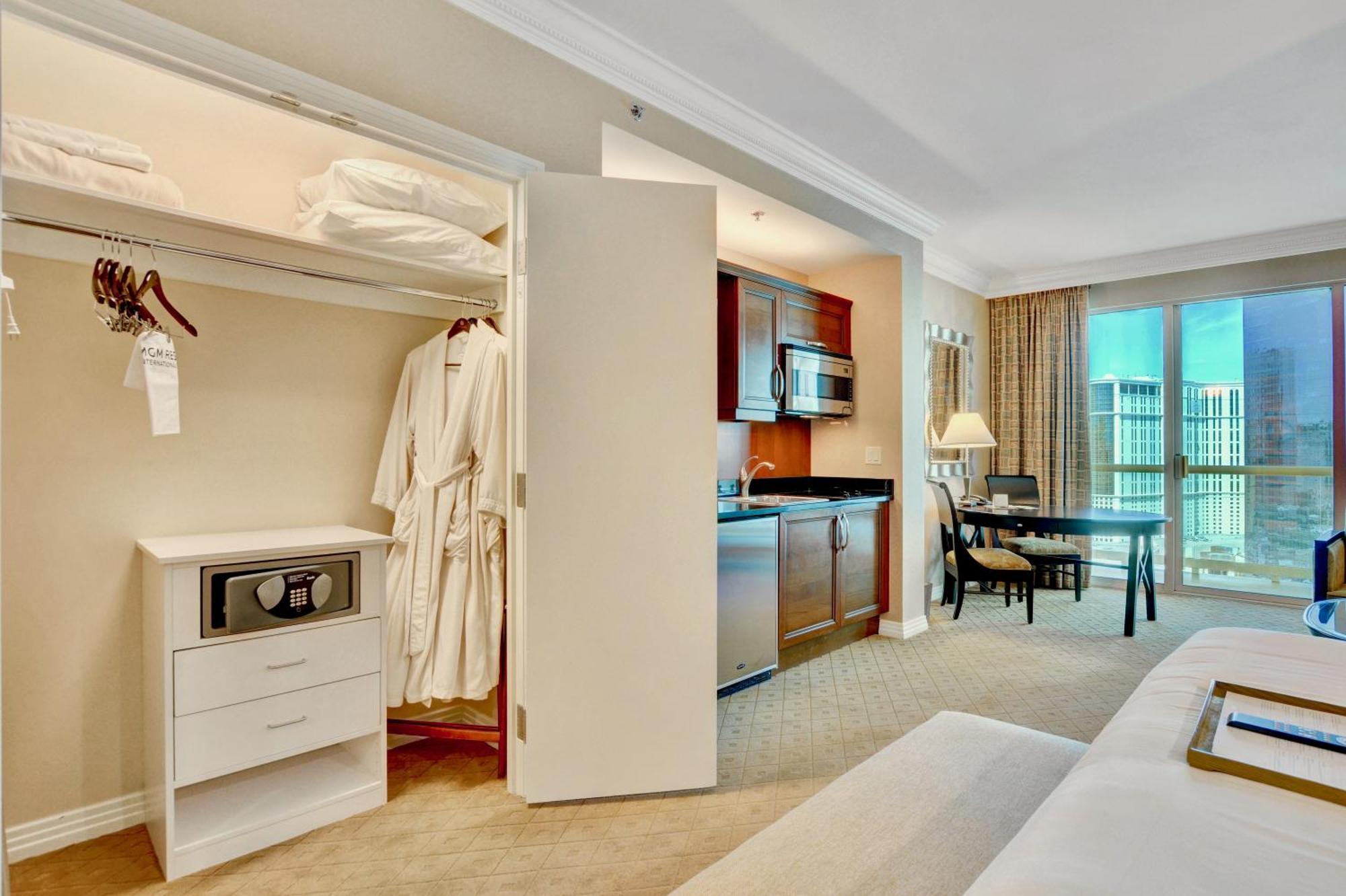 Strip View Balcony Suites - No Fee ! Apartamento Las Vegas