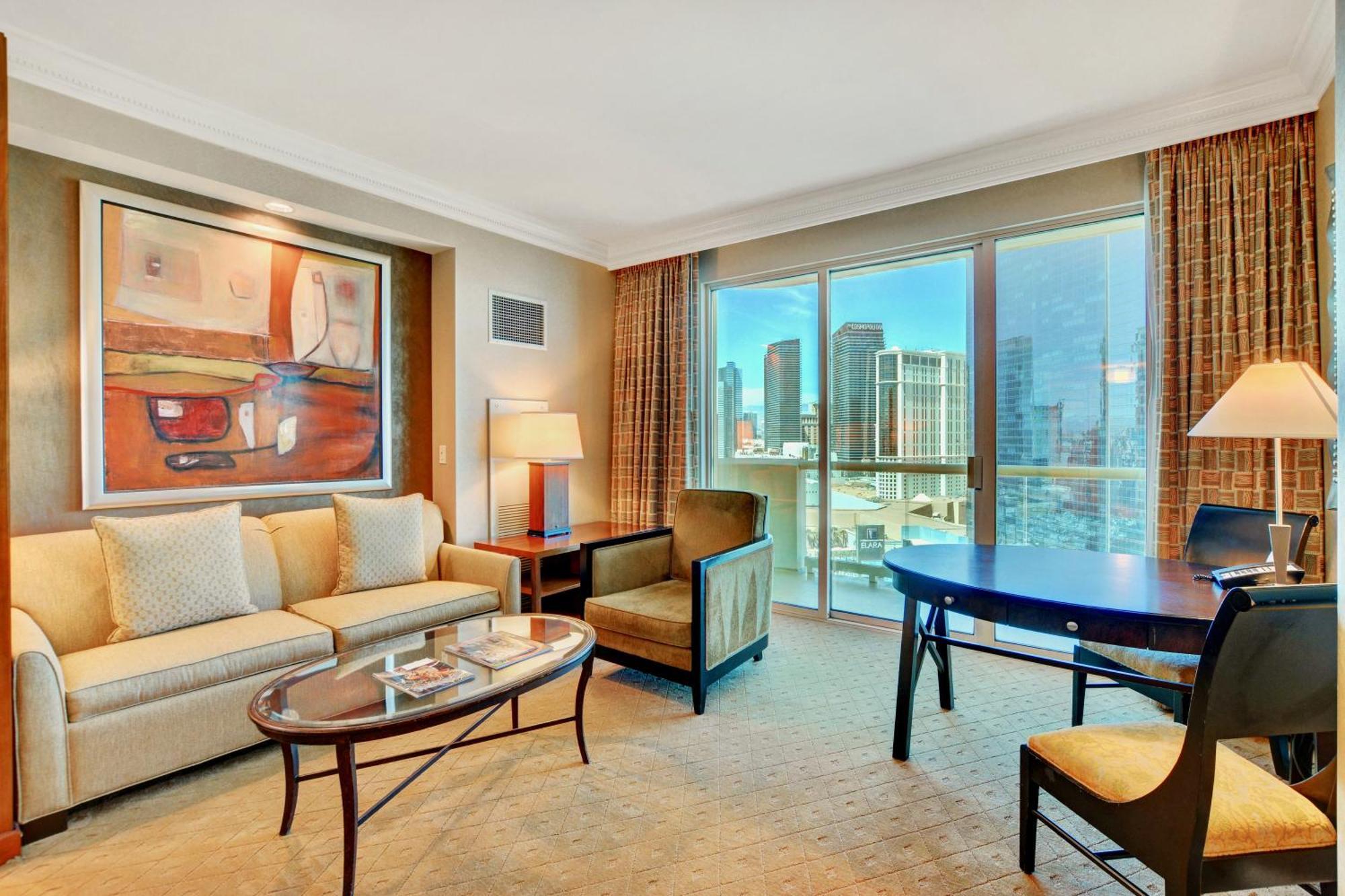 Apartamento Strip View Balcony Suites - No Fee ! *
